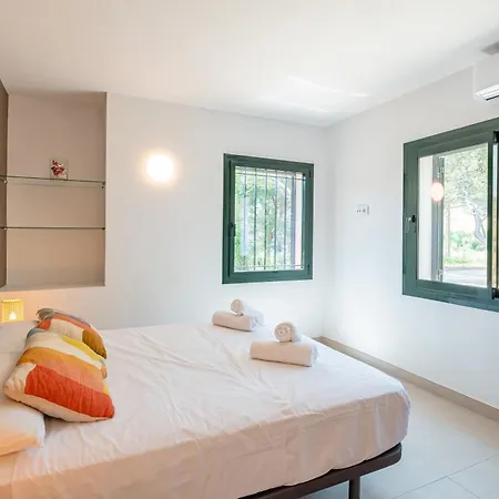 Aigua Xelida, Next To The